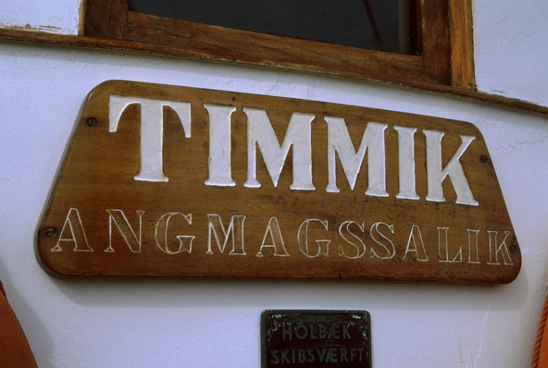 dag 02 029.jpg - En dag fikk vi være med Timmik en tur ut i isen i fjorden utenfor Ammasalik
